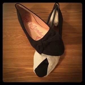 Black pointy ballet flats - Size 8M