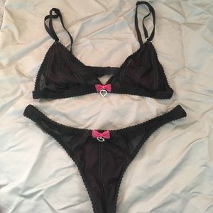 VICTORIA'S SECRET SEXY LITTLE THING Lingerie