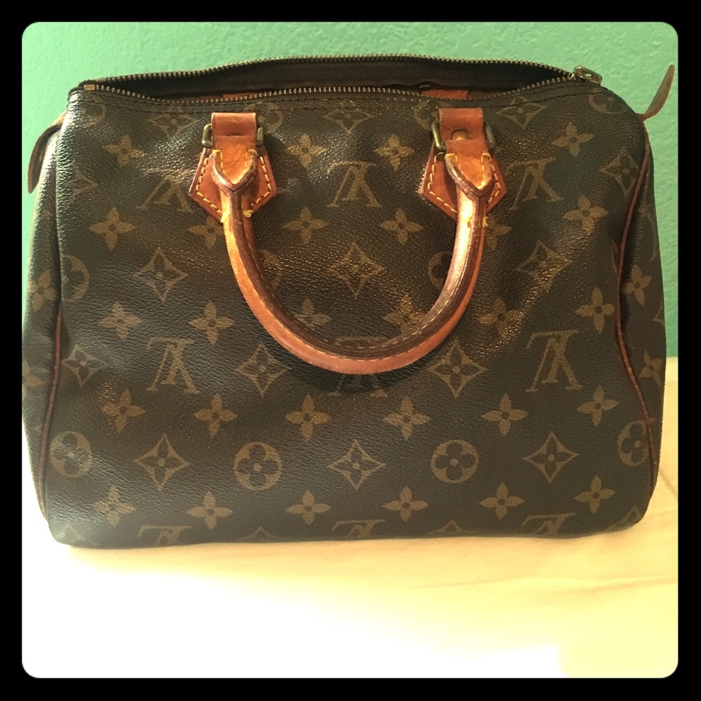 Authentic Vintage Louis Vuitton Speedy 25