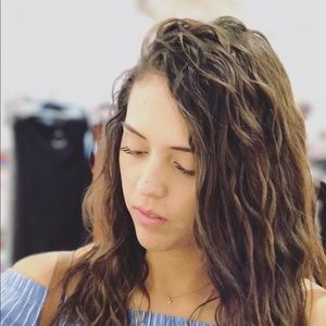 Meet your Posher, Paola