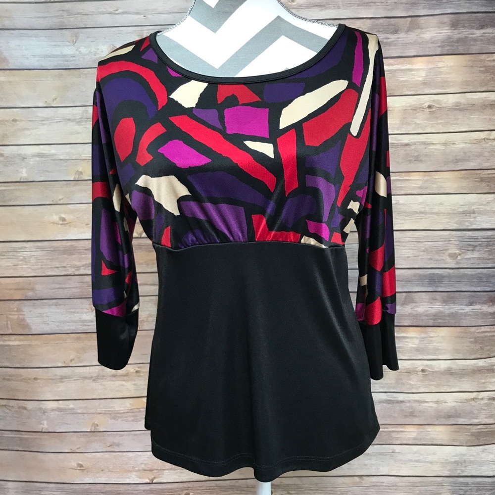 Beautiful😍 top! Perfect for Holiday🎄 Outfits!
