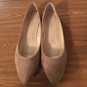 Pointy taupe ballet flats - Size 7