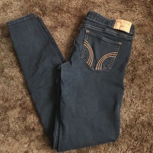 Dark Washed Medium Rise Skinny Jeans