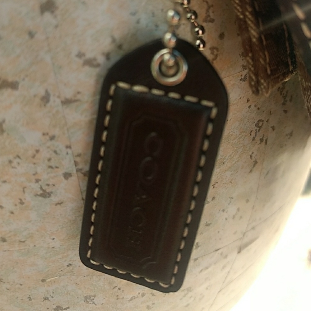 Traded with dee EUC--Authentic coach shoulder bag - Picture 4 of 7