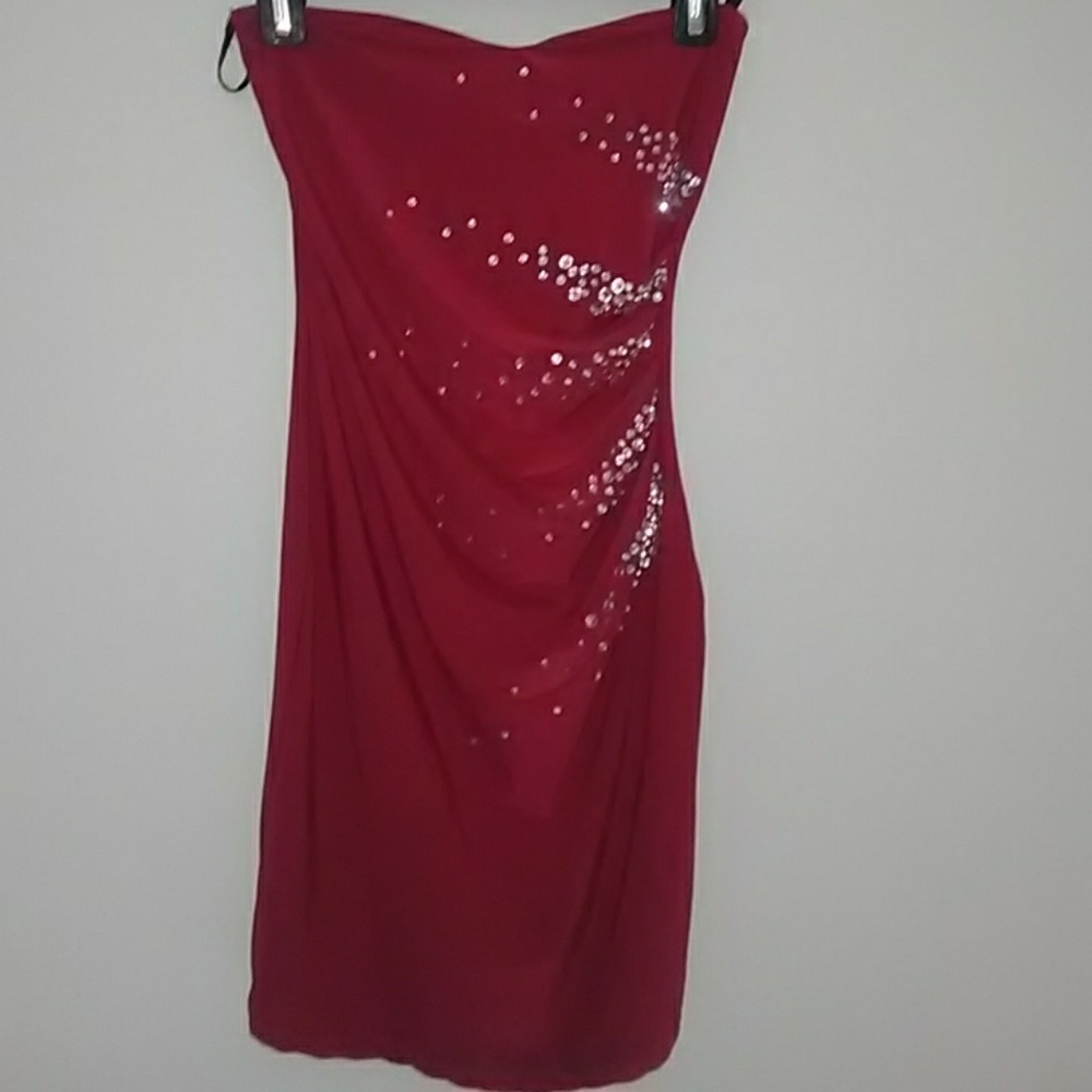 Short strapless dress
