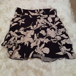 Cabi Black & Cream Floral Ruffle Skirt 5053 Isabel