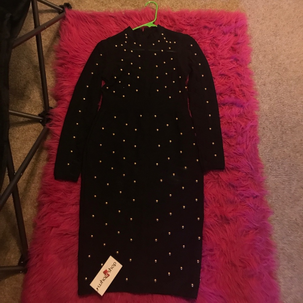 Brand new dress - Picture 3 of 8