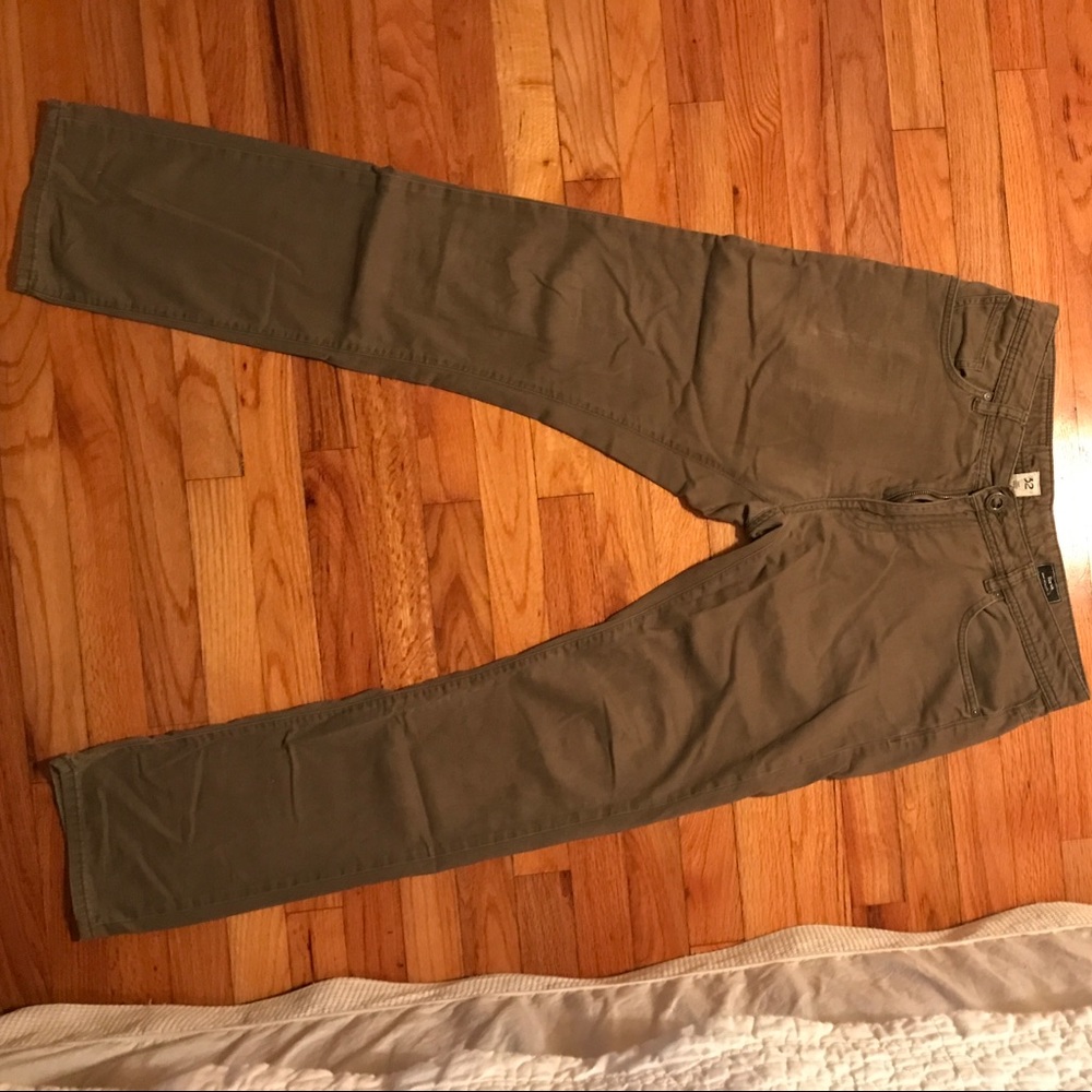 Men's Volcom twill pant olive size 32