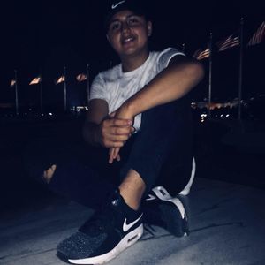 Meet your Posher, Edu