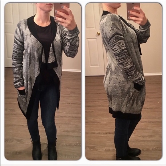 ‼️2 for $25‼️Gorgeous Black & Gray Cardigan Sweater - Picture 2 of 3