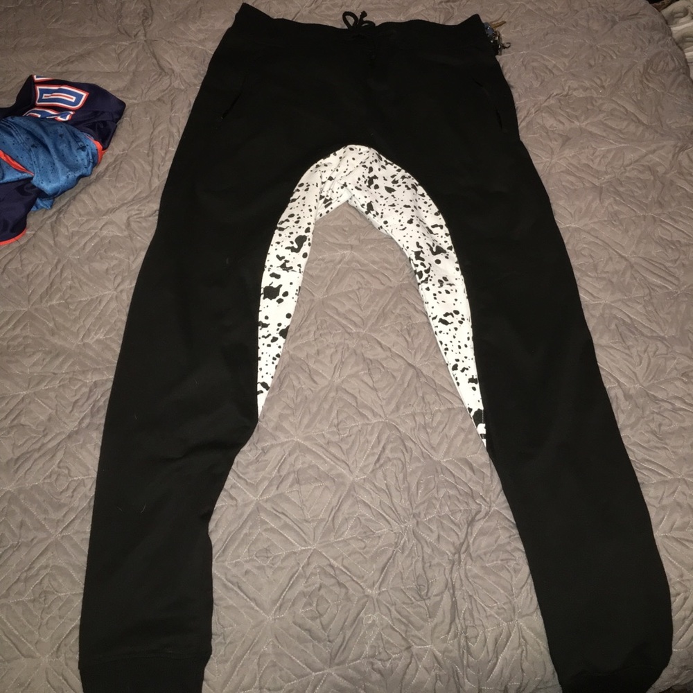 Carbon Joggers