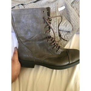 Olive combat lace-up boots LIGHTLY USED SZ 12