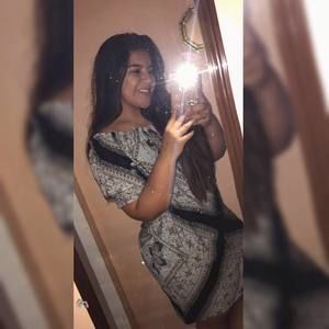 Meet your Posher, Leonor