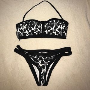 PRICE FIRM ~ Black and White Bikini