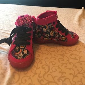 Minnie Mouse high tops NWT
