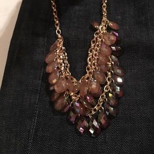 Beautiful ombré necklace set. Never worn