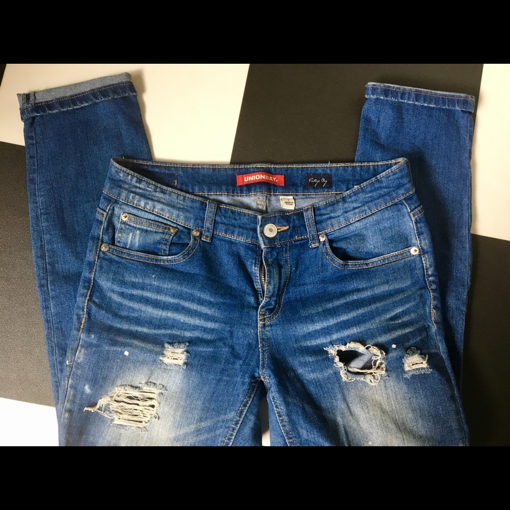 🔥Vintage Peg UnionBay Distressed Crop Jeans!