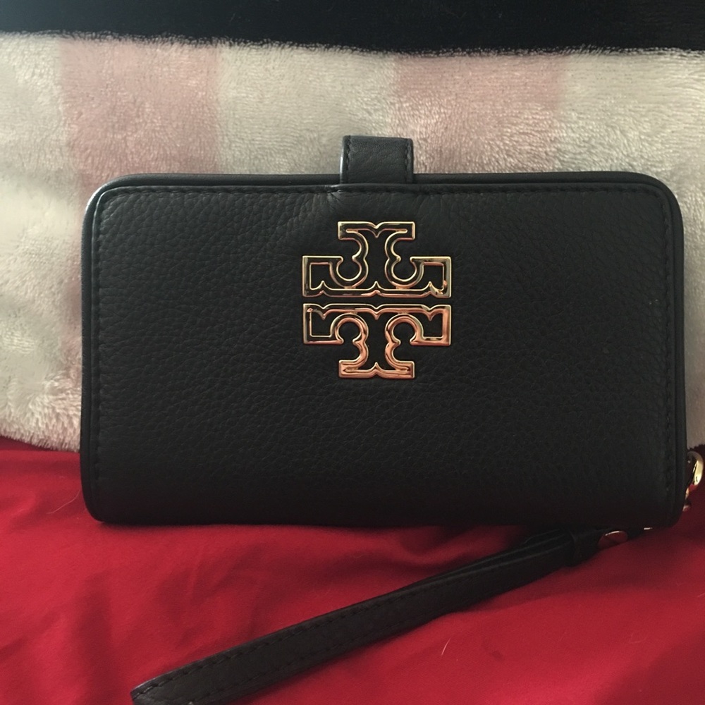 Tory Burch wrap around wallet wristlet