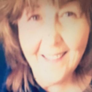 Meet your Posher, Mona