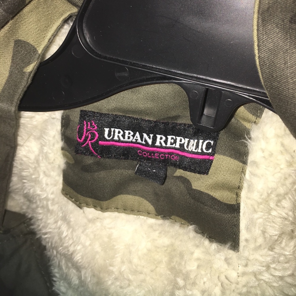 Jacket - Picture 3 of 4