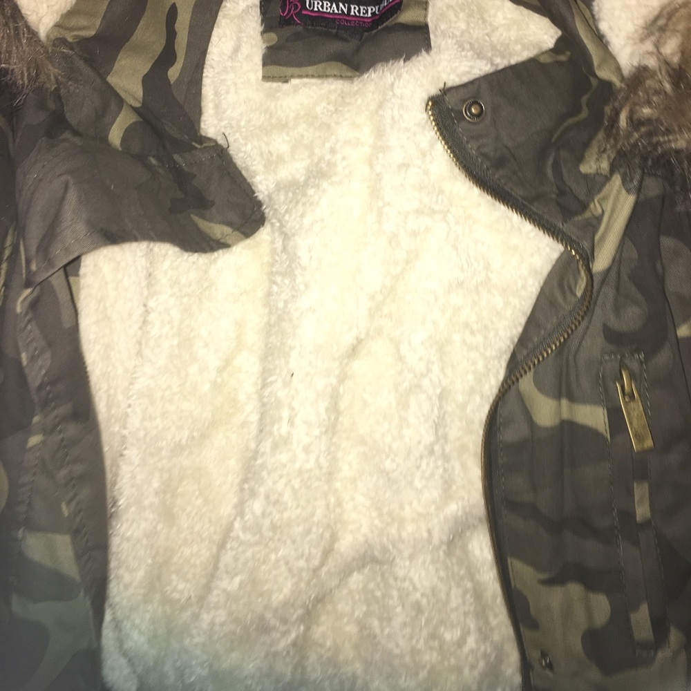 Jacket - Picture 4 of 4