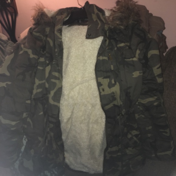 Jacket - Picture 1 of 4