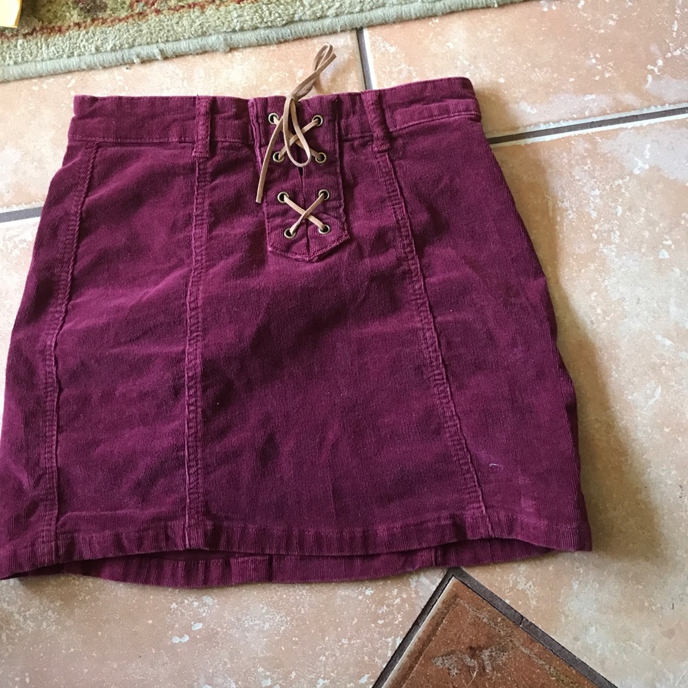 Maroon mini skirt corduroy