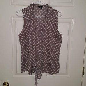 Sleeveless blouse