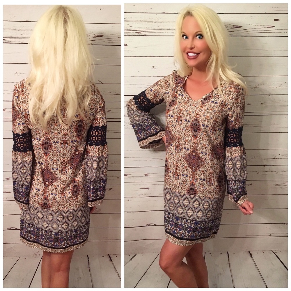 LAST 1! ❤️Stunning Fall color bell sleeve dress! - Picture 2 of 2