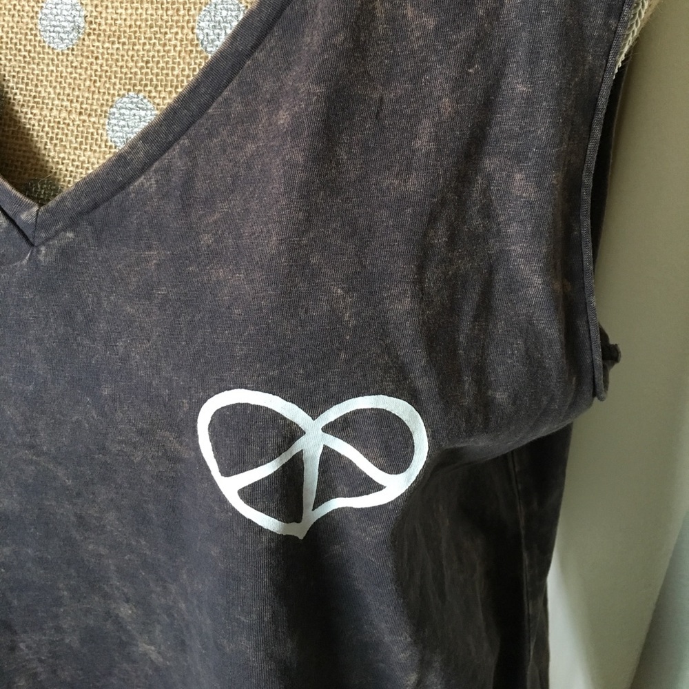 Peace Love & Rock & Roll tank - Picture 2 of 5