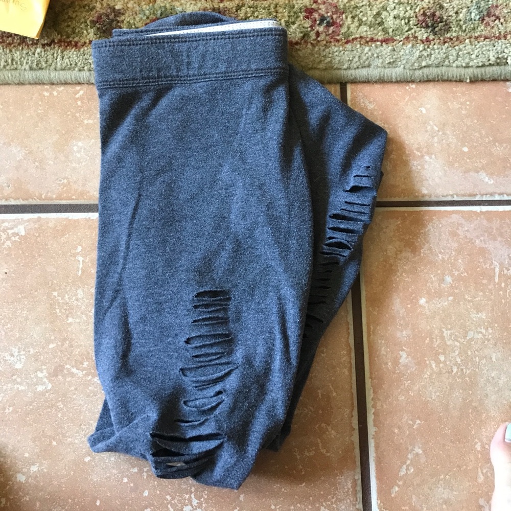 Hollister ripped leggings