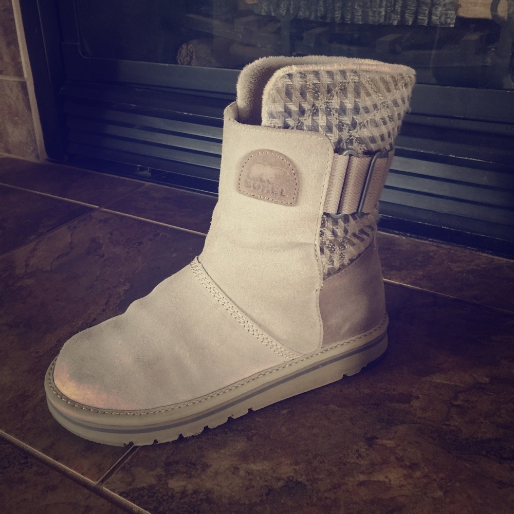 Sorel women's campus boots