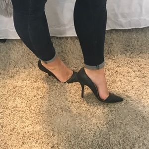 Sexy black pumps