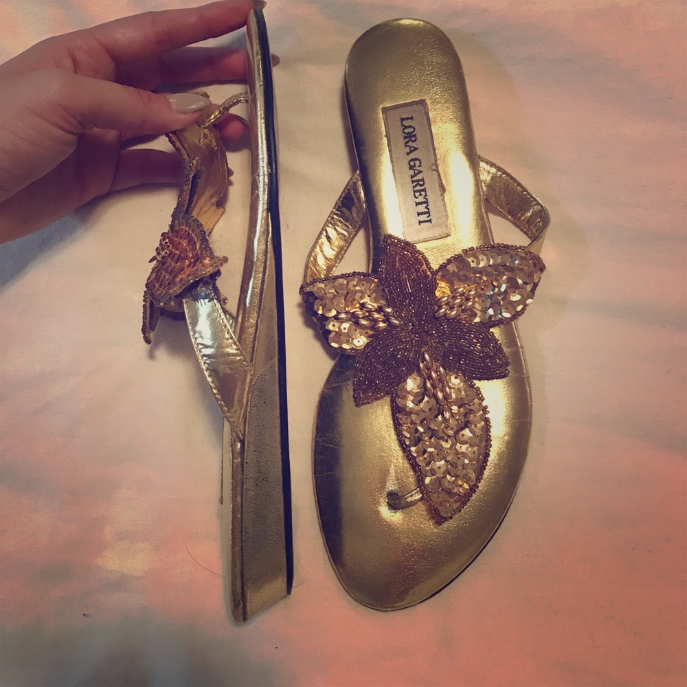 Lora Garetti gold sandals