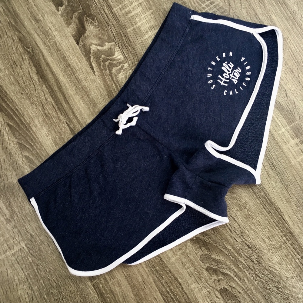 Hollister Curved Hem Terry Shorts