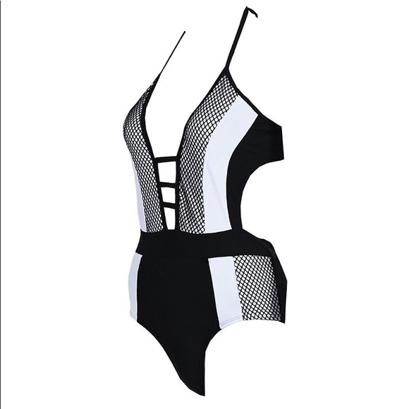 Black and white one piece bathing suit - Picture 3 of 5
