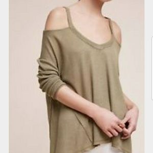 ISO MILLIPA Open Shoulder top