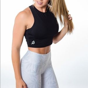 P'tula Tawni Twisted Crop Top: Black/Small