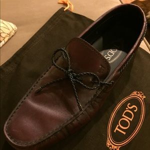 Authentic Men's Tod's shoes in mahogany. Size 9.
