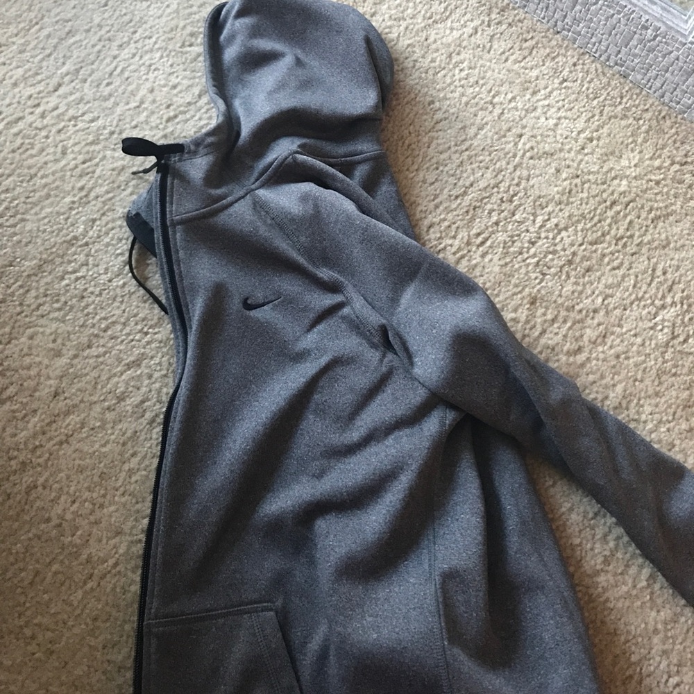 NIKE therma jacket