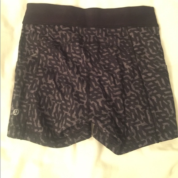 Lululemon shorts - Picture 4 of 4