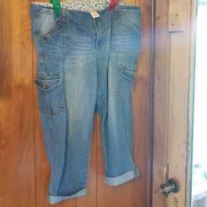 Well worn Jean capri