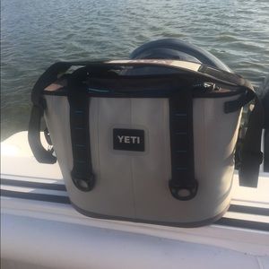 Yeti hopper 20