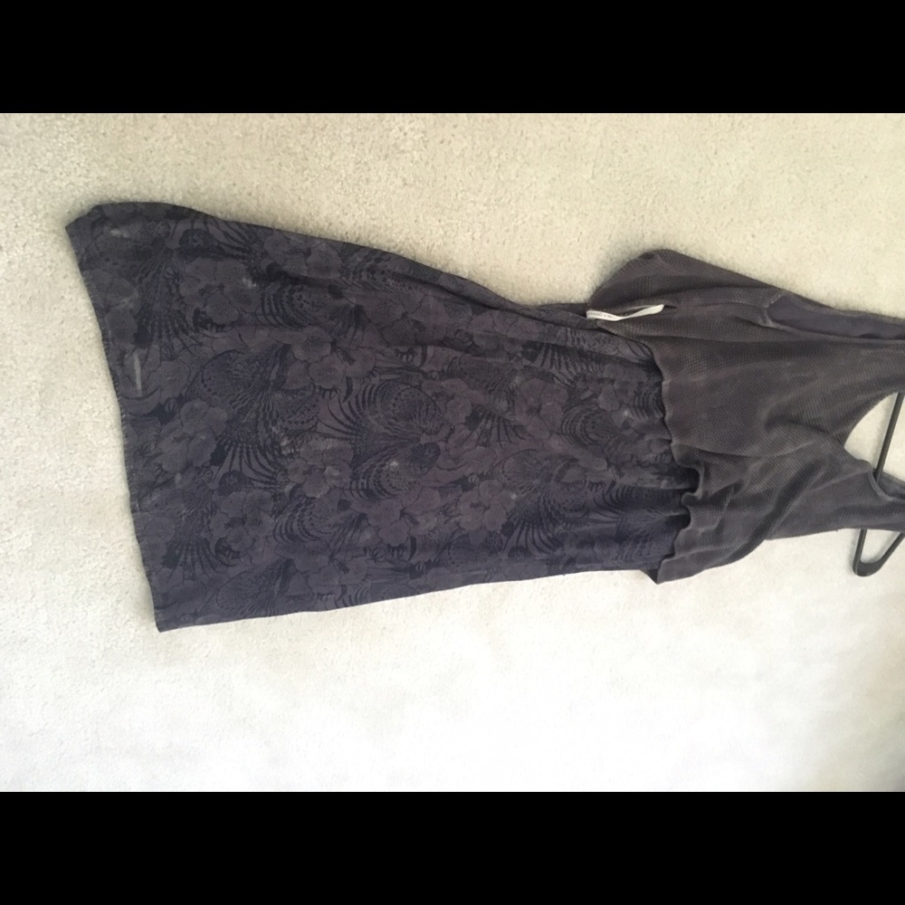 Long gimmicks top with tags