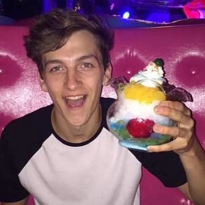 Meet your Posher, Garrett