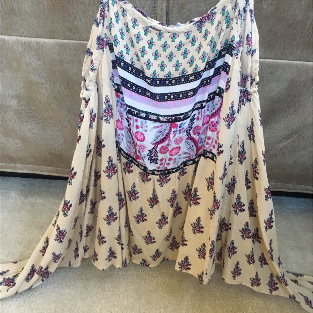 Patrons of Peace flowy tank