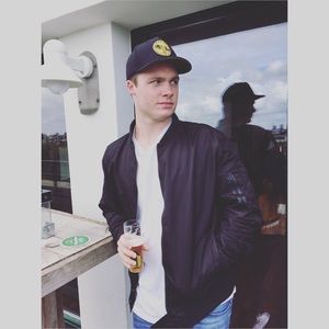 Meet your Posher, Davis