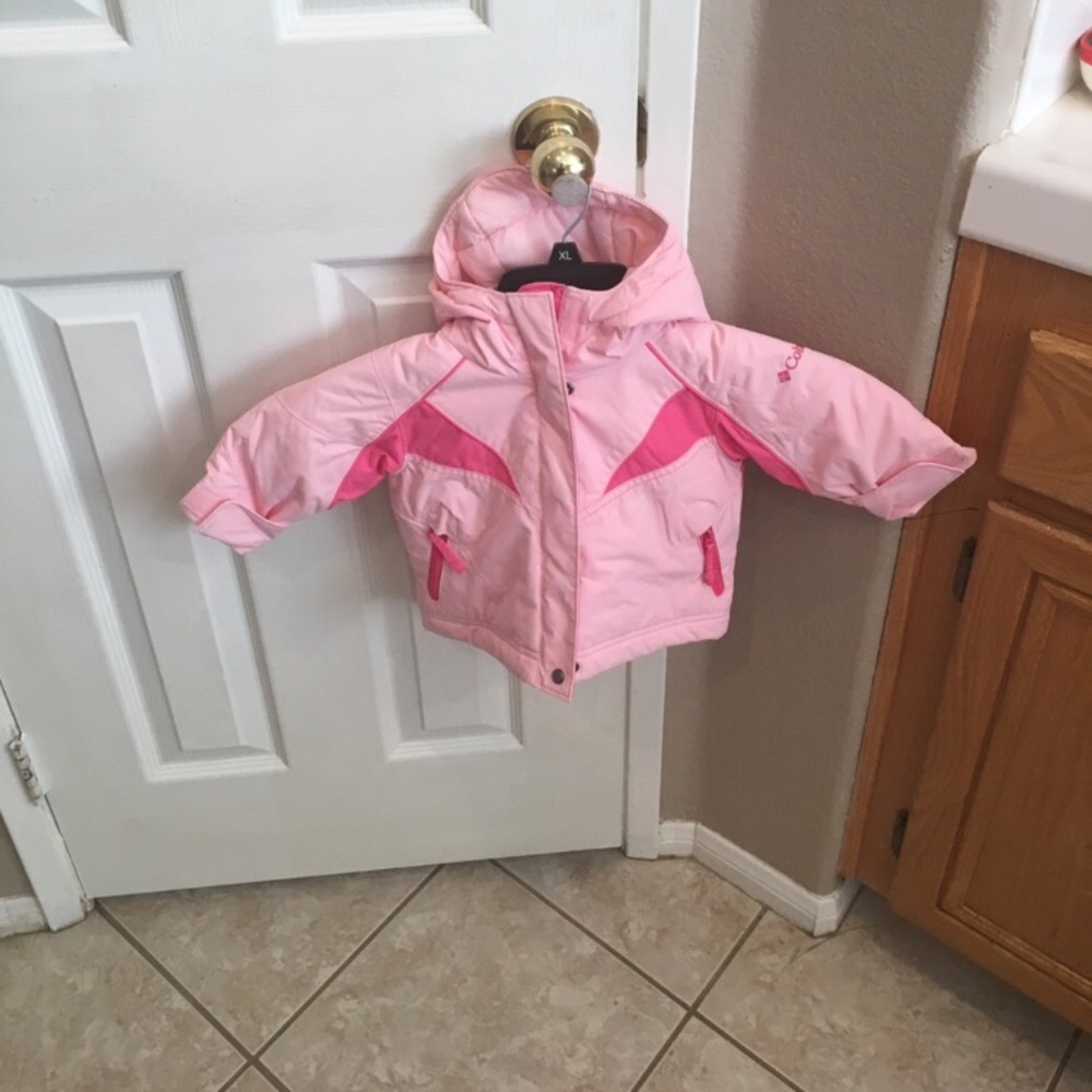 Adorable pink Columbia jacket! Like new!