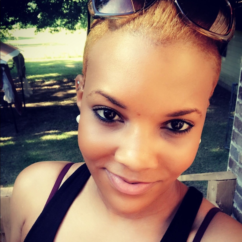 Meet your Posher, Andrea