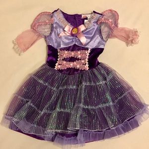 Disney Costumes - Rapunzel costume - great for Halloween! Disney Costumes - Rapunzel costume - great for Halloween!